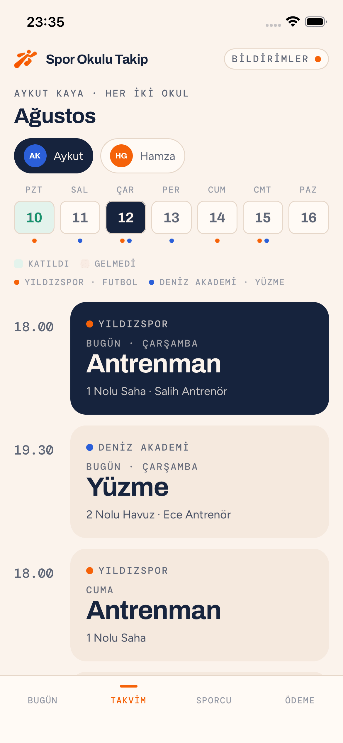 Takvim ekranı: hafta şeridinde katılım geçmişi ve yaklaşan antrenmanlar